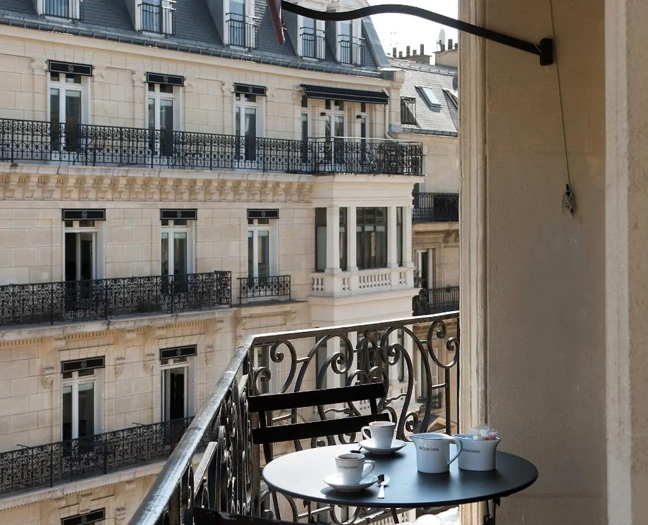 ****  פריז Hotel Chateau Frontenac צרפת