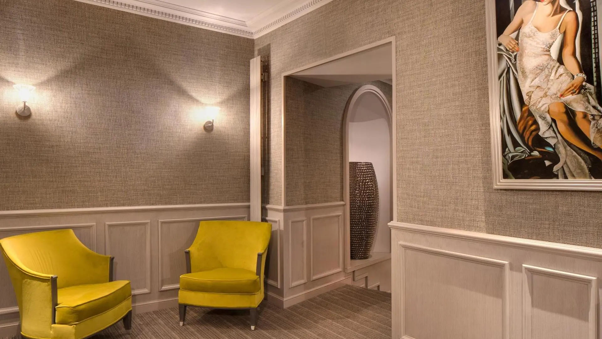 פריז Hotel Chateau Frontenac 4*,  צרפת