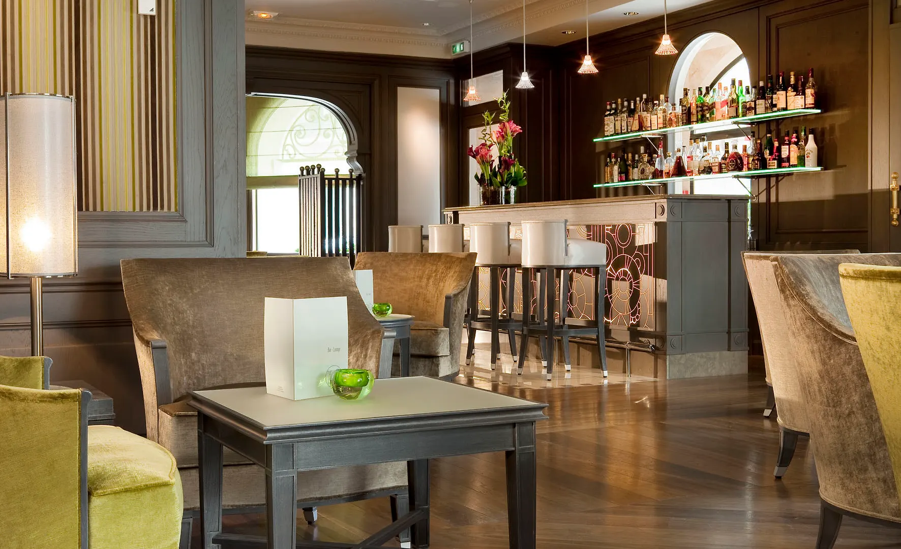 פריז Hotel Chateau Frontenac 4*,